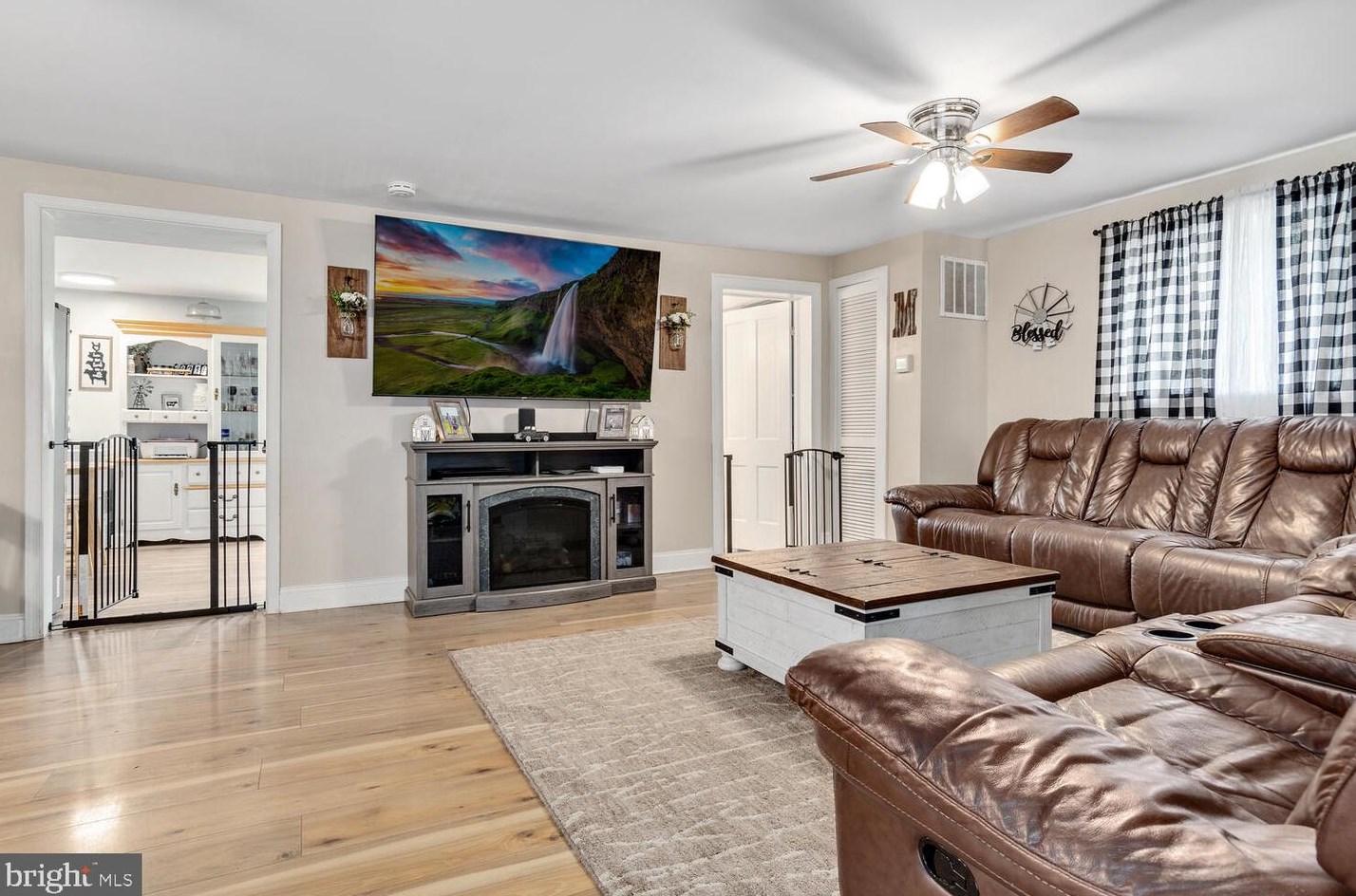 305 Maryland Ave, Ridgely MD  21660-2104 exterior