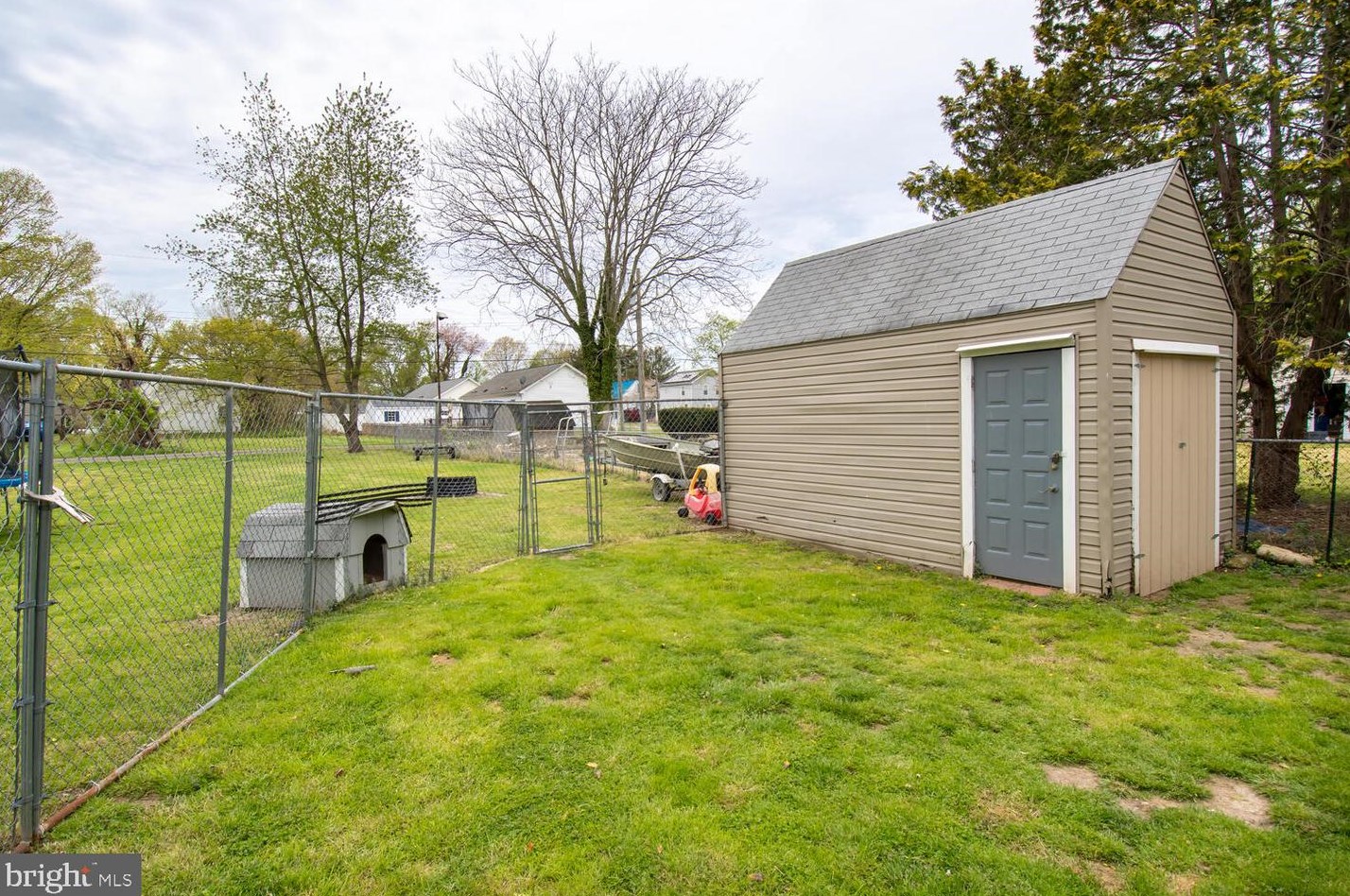 305 Maryland Ave, Ridgely MD  21660-2104 exterior