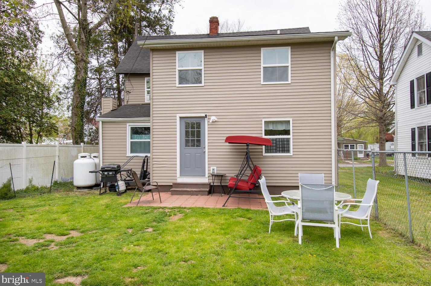 305 Maryland Ave, Ridgely MD  21660-2104 exterior