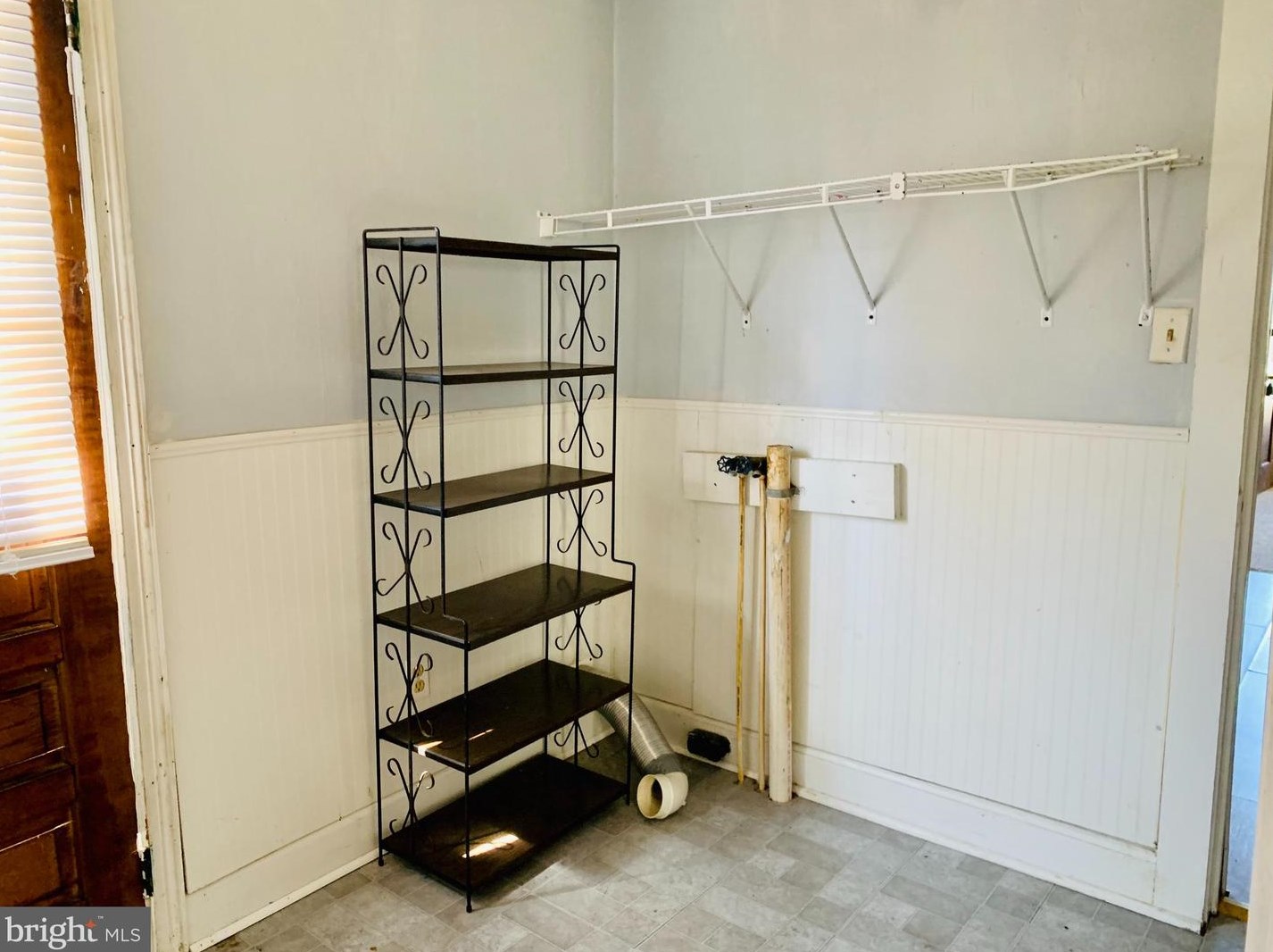 302 Railroad Ave, Ridgely MD 21660-2138 exterior