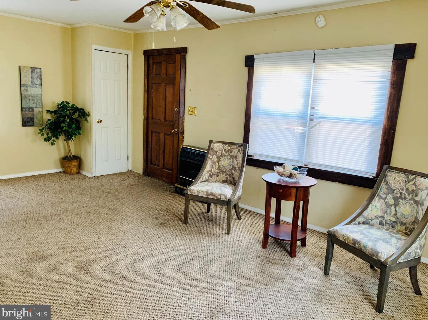 302 Railroad Ave, Ridgely MD 21660-2138 exterior