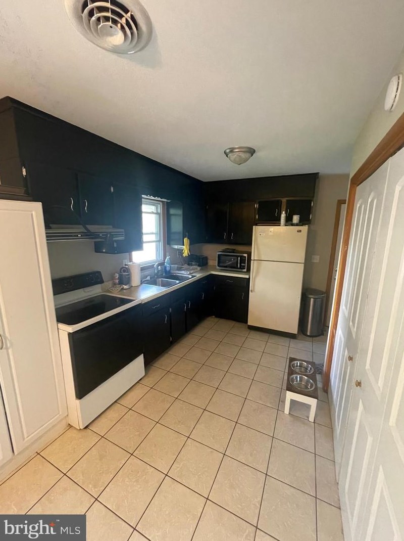 406 Maple Ave, Ridgely MD  21660-1907 exterior