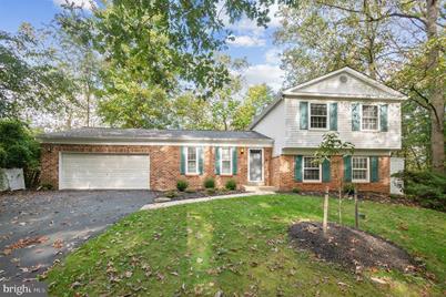 5372 View Point Court - Photo 1