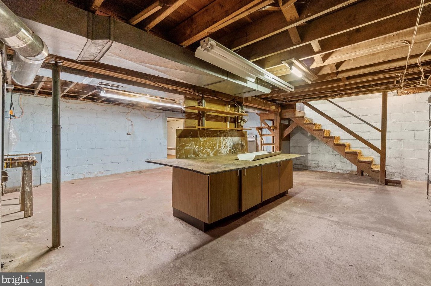 303 Park Ave, Mount Airy MD  21771-5470 exterior