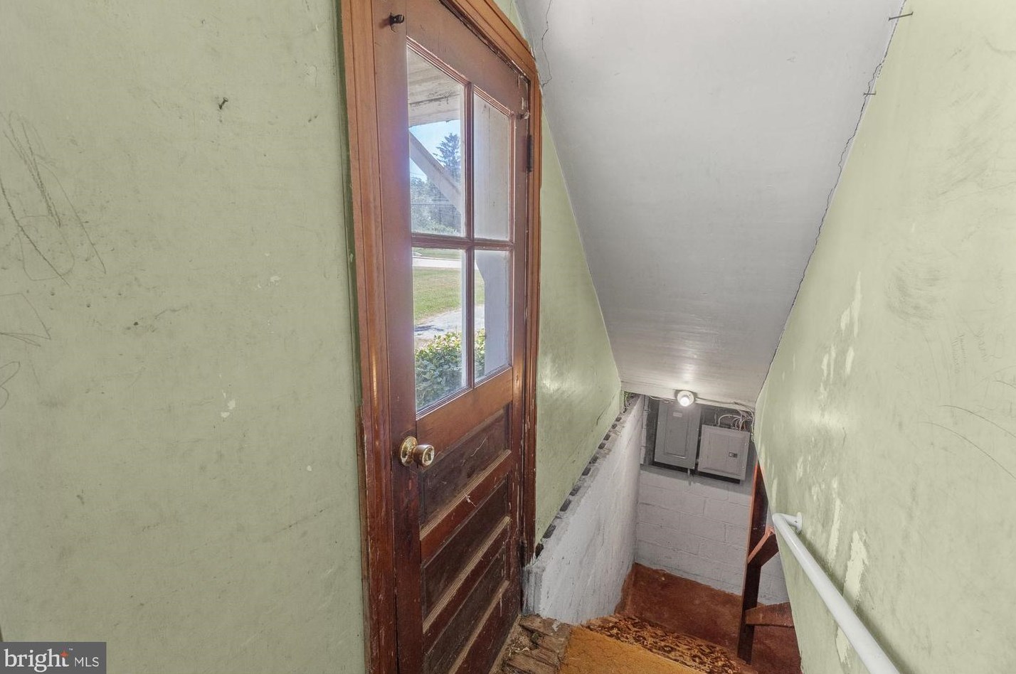 303 Park Ave, Mount Airy MD  21771-5470 exterior