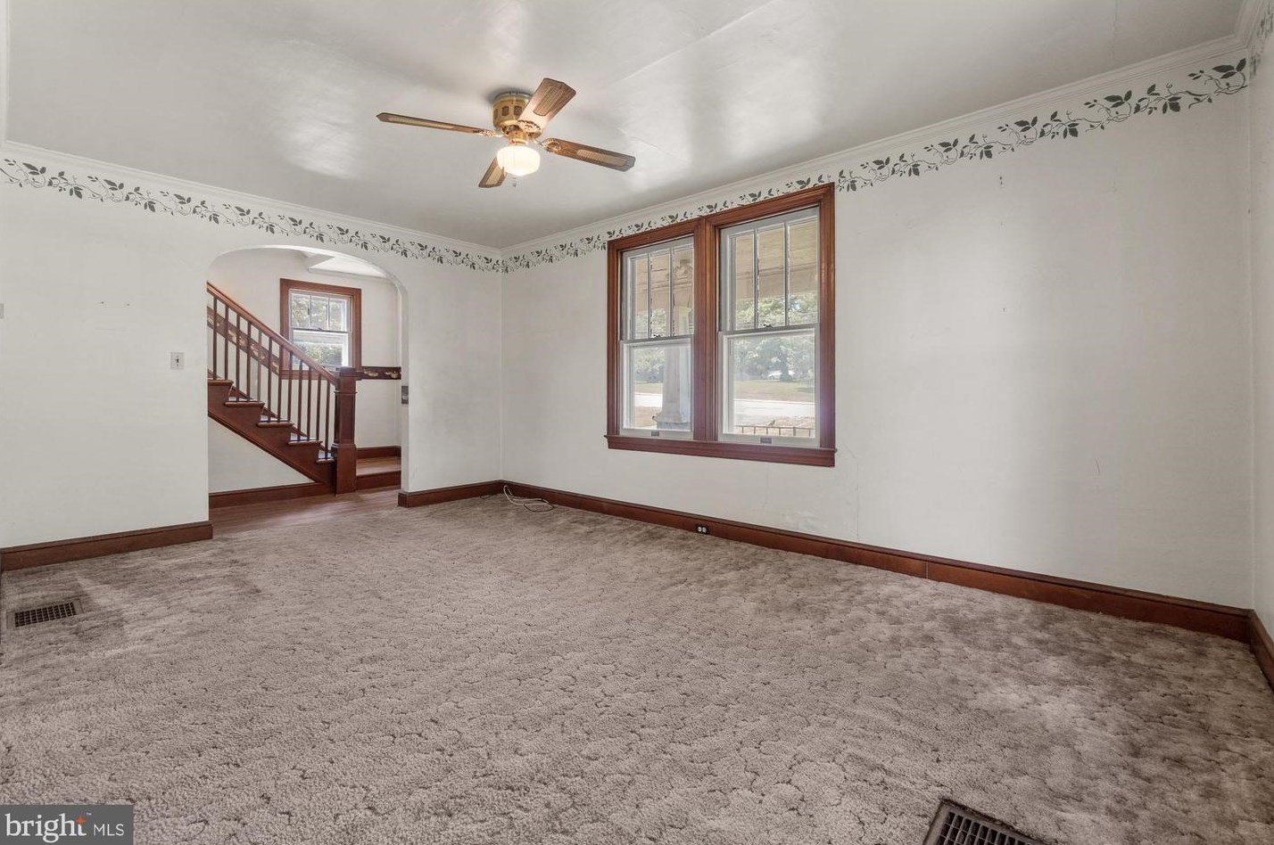 303 Park Ave, Mount Airy MD  21771-5470 exterior