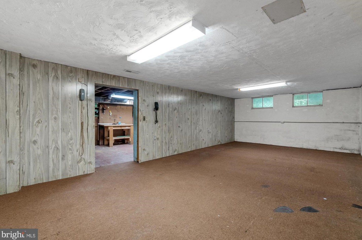 303 Park Ave, Mount Airy MD  21771-5470 exterior