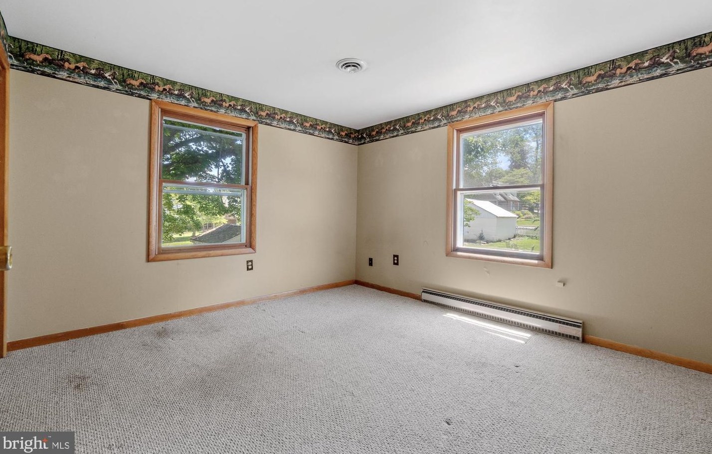 303 Park Ave, Mount Airy MD  21771-5470 exterior