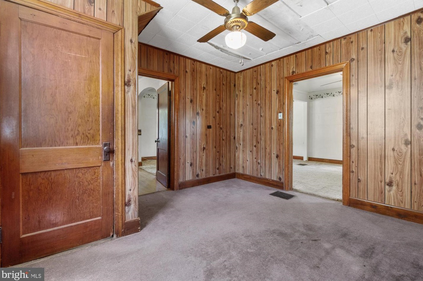 303 Park Ave, Mount Airy MD  21771-5470 exterior