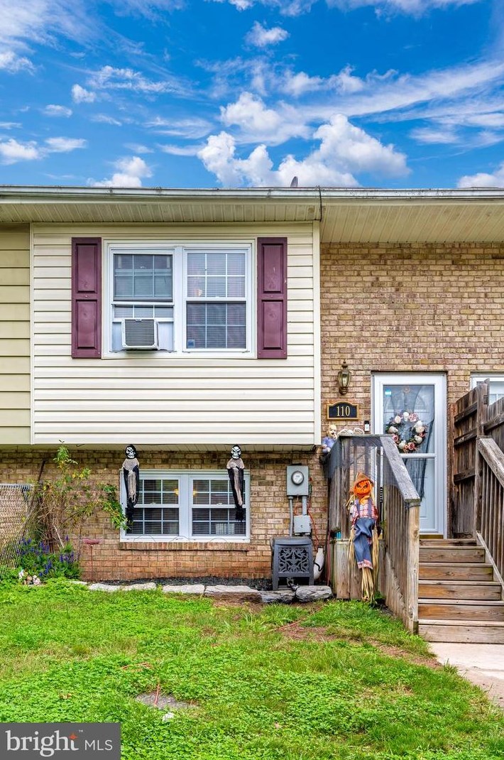 110 Carnival Dr, Taneytown, MD 21787-2414