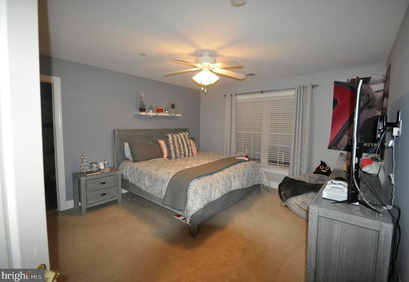 304 Saddleback Trl, Mount Airy MD 21771-4063 exterior