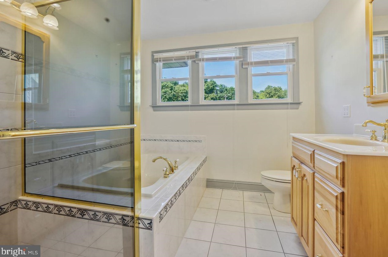 5821 Cabbage Spring Rd, Mount Airy MD 21771-8019 exterior