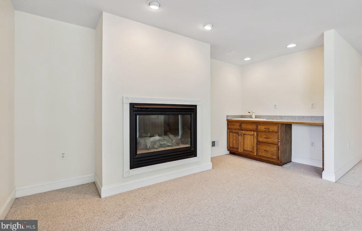 5821 Cabbage Spring Rd, Mount Airy MD 21771-8019 exterior