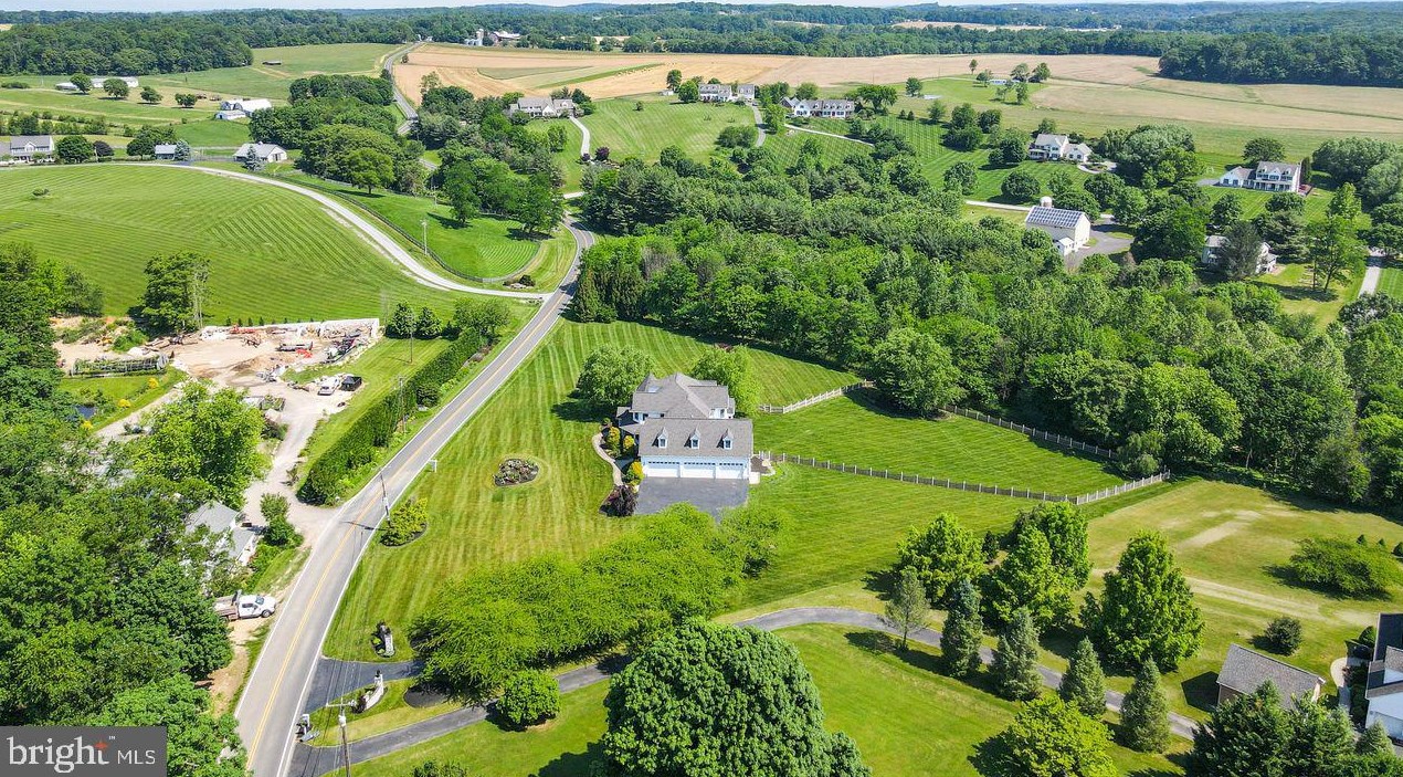 5821 Cabbage Spring Rd, Mount Airy MD 21771-8019 exterior