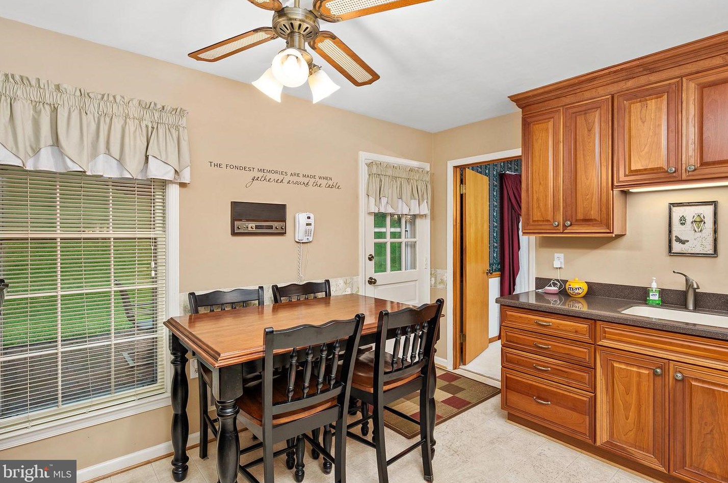 6111 Cabbage Spring Rd, Mount Airy MD  21771-8004 exterior