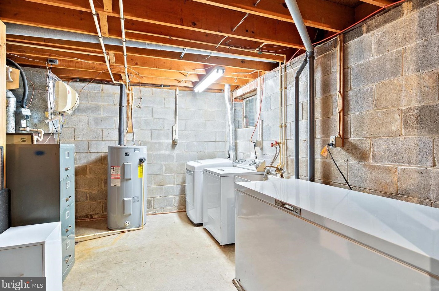 6111 Cabbage Spring Rd, Mount Airy MD  21771-8004 exterior