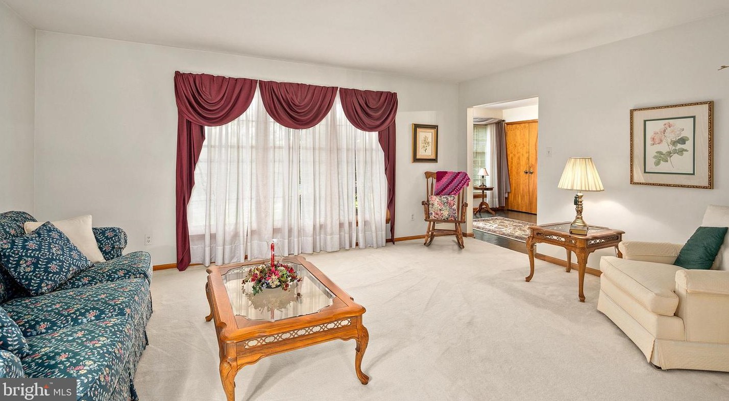 6111 Cabbage Spring Rd, Mount Airy MD  21771-8004 exterior