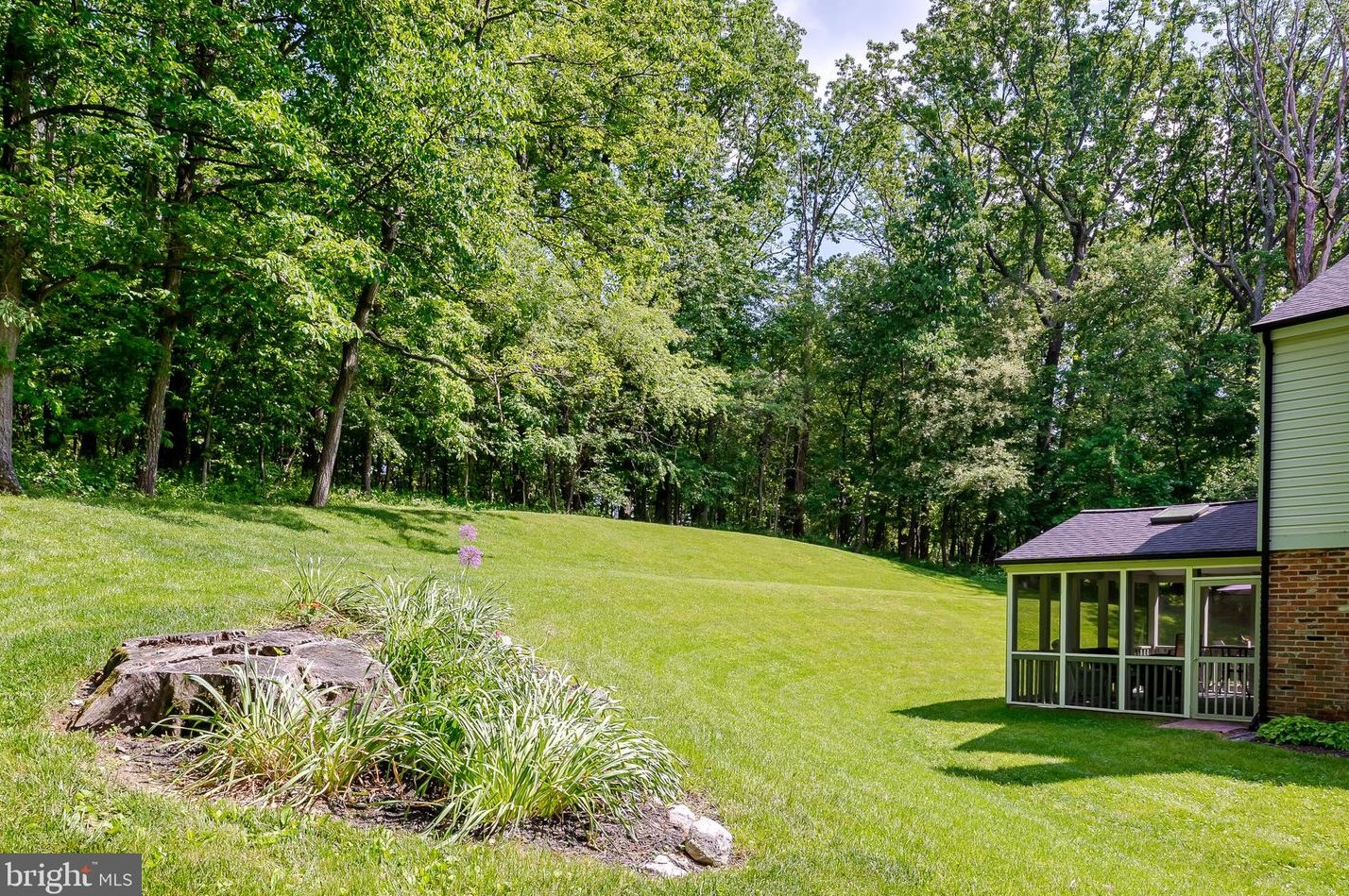 6111 Cabbage Spring Rd, Mount Airy MD  21771-8004 exterior