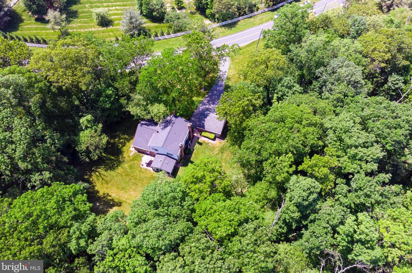 6111 Cabbage Spring Rd, Mount Airy MD  21771-8004 exterior