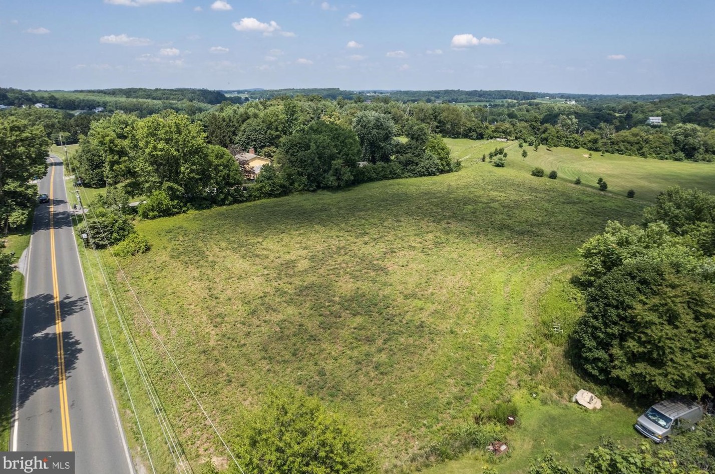 5301 Woodbine Rd, Woodbine, MD 21797