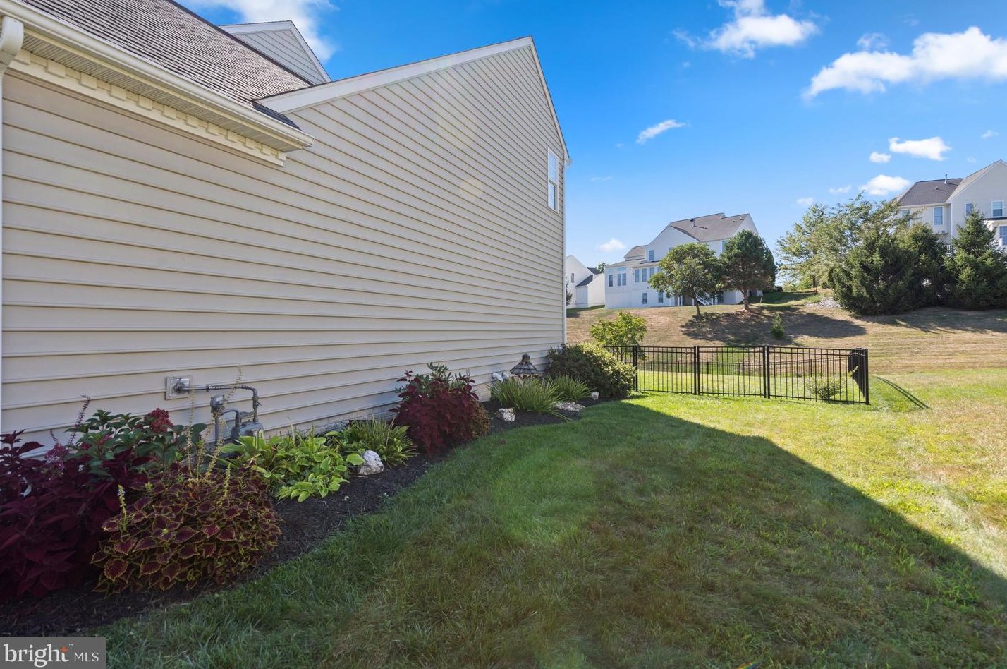 2108 Scarlet Way, Mount Airy MD 21771-8750 exterior