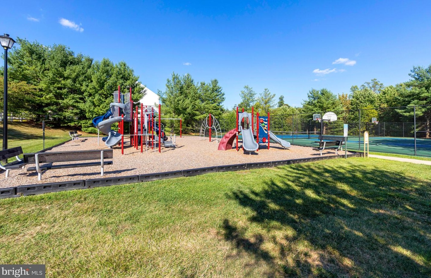 2108 Scarlet Way, Mount Airy MD 21771-8750 exterior