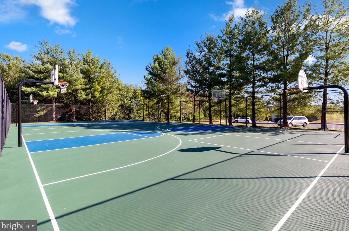 2108 Scarlet Way, Mount Airy MD 21771-8750 exterior