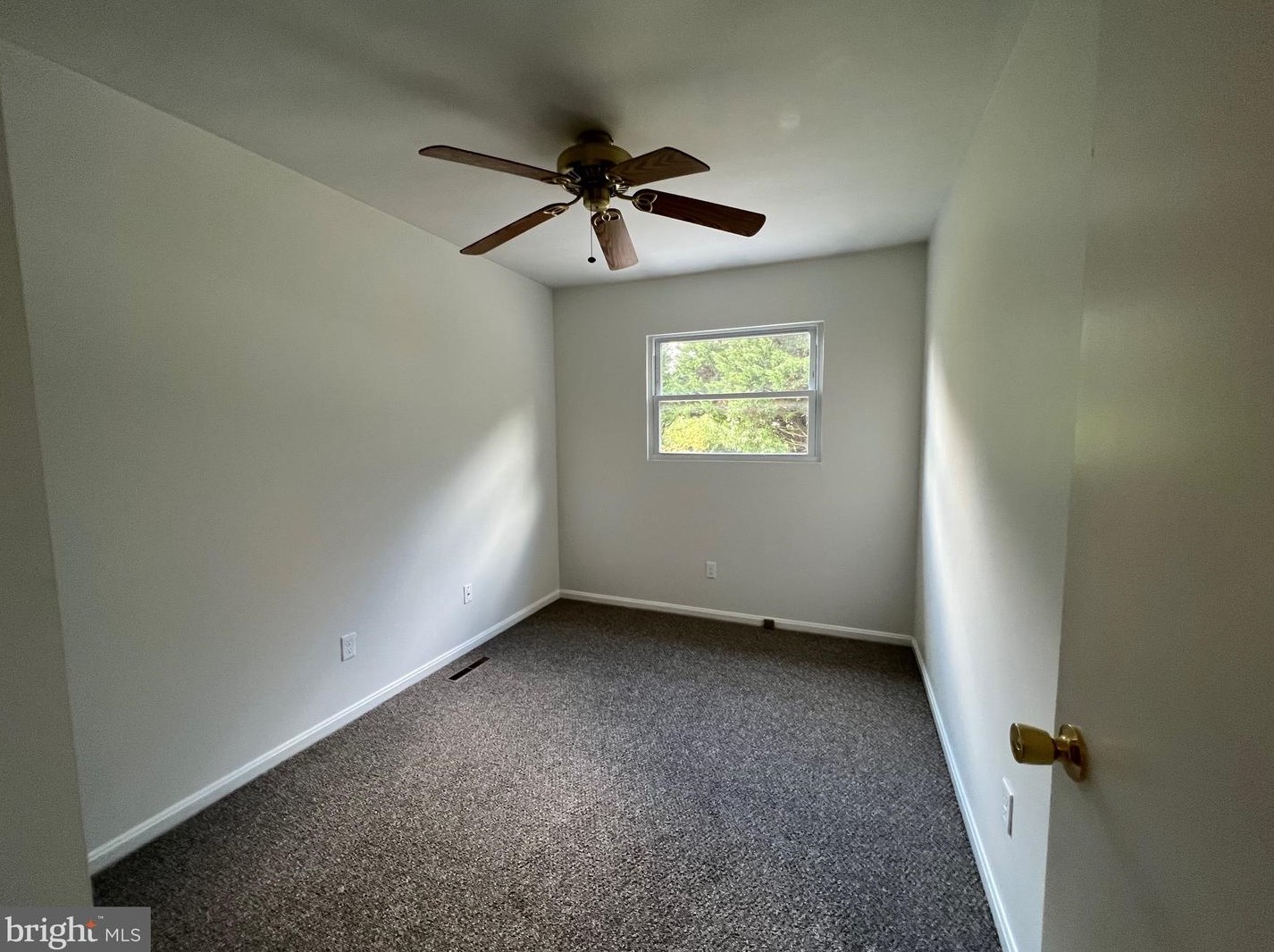 716 Robinwood Dr, Mount Airy MD  21771-5508 exterior