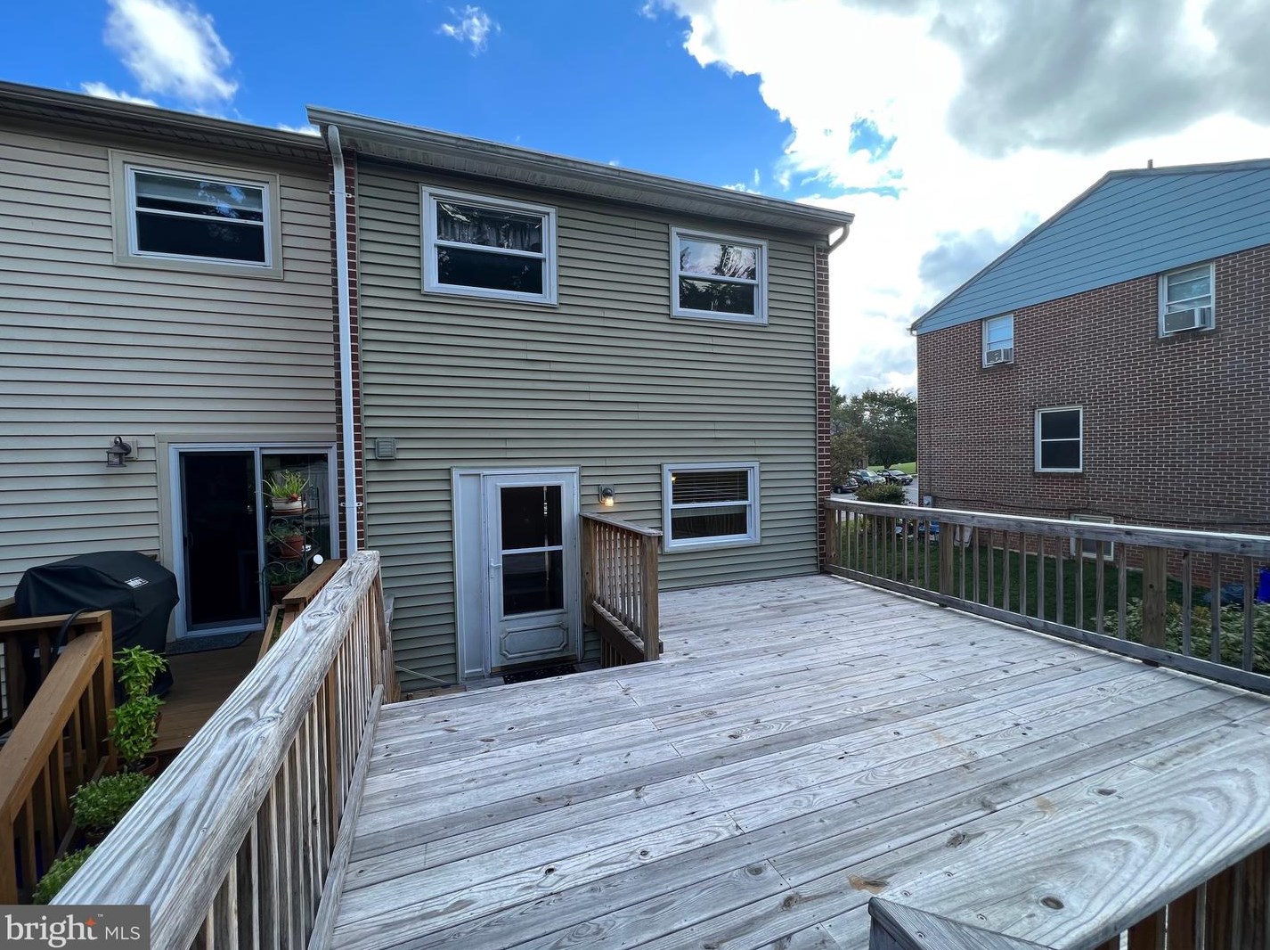 716 Robinwood Dr, Mount Airy MD  21771-5508 exterior