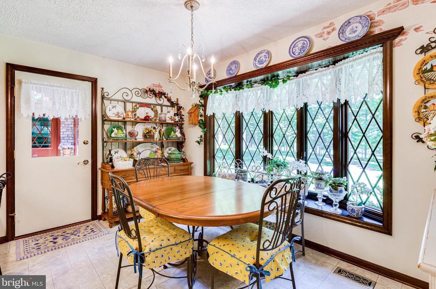 5089 Fleming Rd, Mount Airy MD 21771-8710 exterior