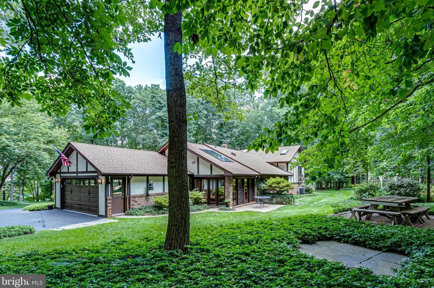 5089 Fleming Rd, Mount Airy MD 21771-8710 exterior