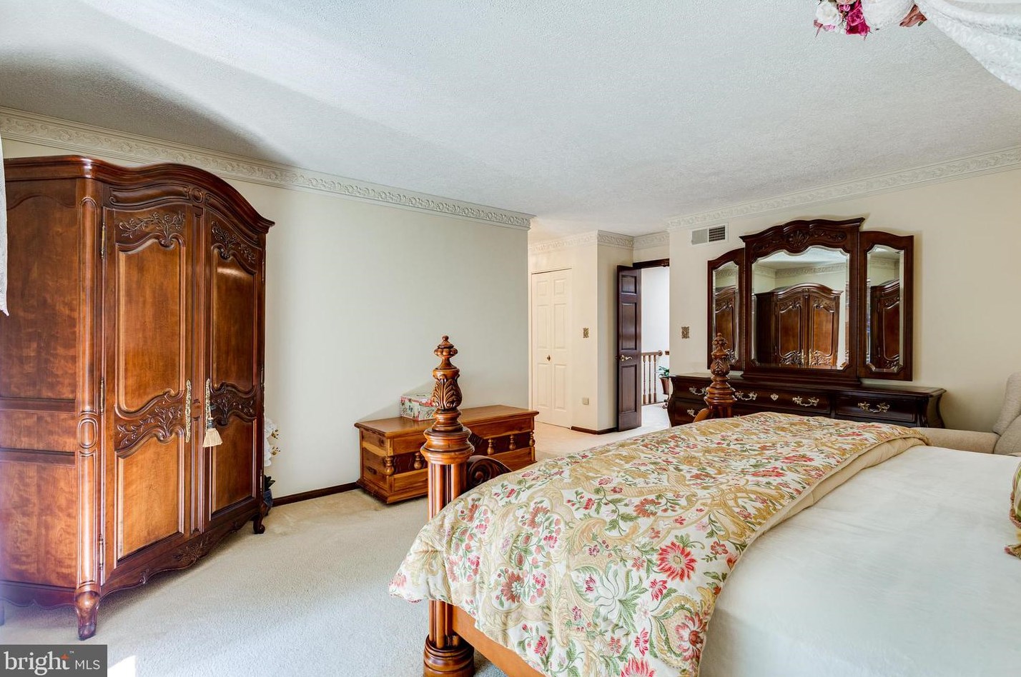 5089 Fleming Rd, Mount Airy MD 21771-8710 exterior