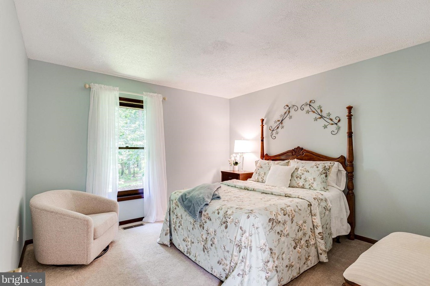 5089 Fleming Rd, Mount Airy MD 21771-8710 exterior