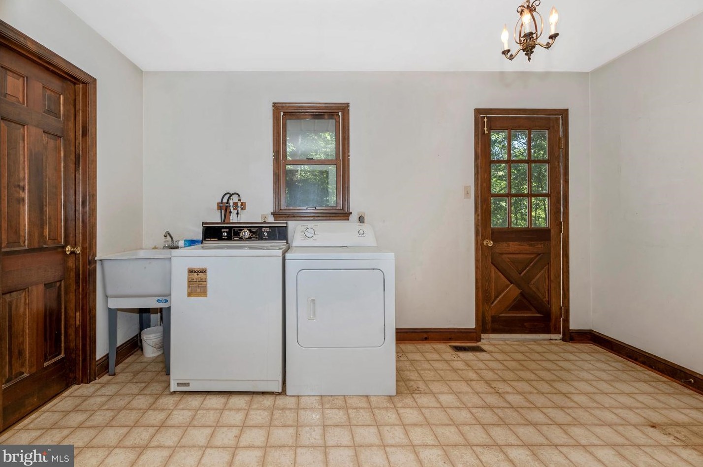 4799 Babylon Rd, Taneytown MD 21787-1416 exterior