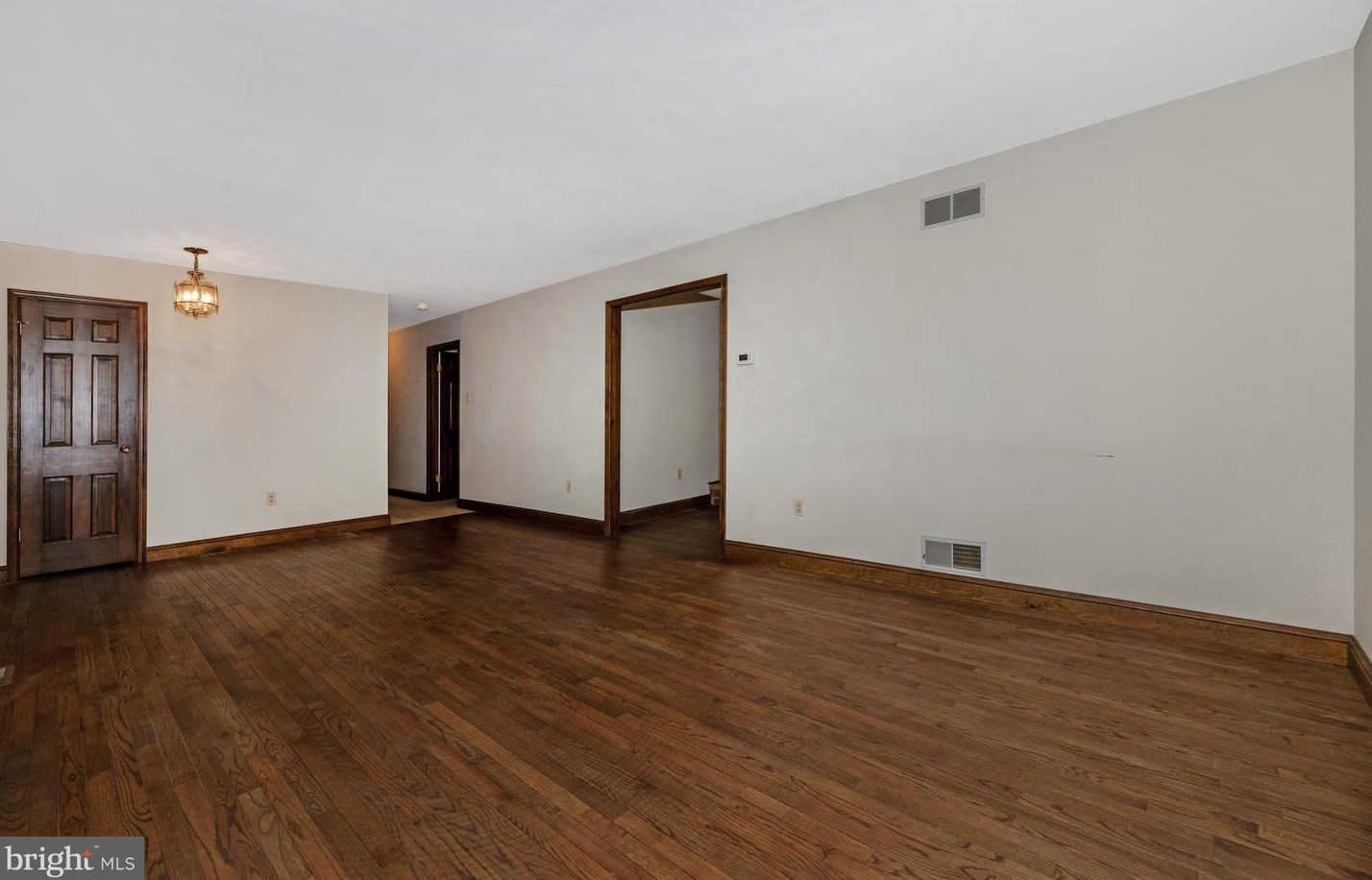 4799 Babylon Rd, Taneytown MD 21787-1416 exterior