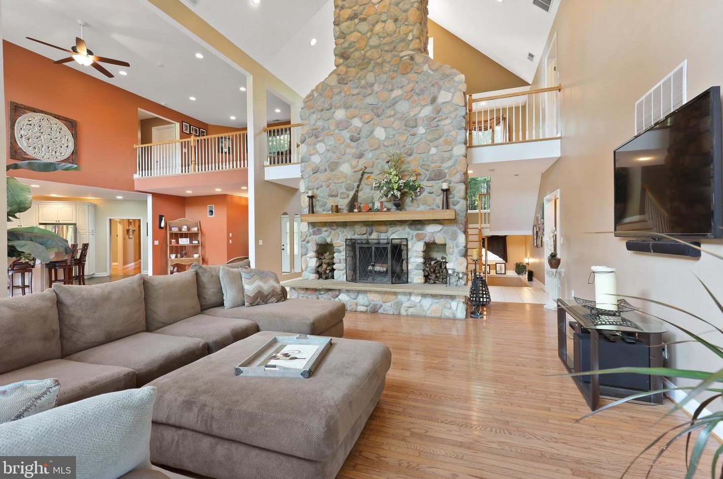 5710 Cabbage Spring Rd, Mount Airy MD  21771-8012 exterior