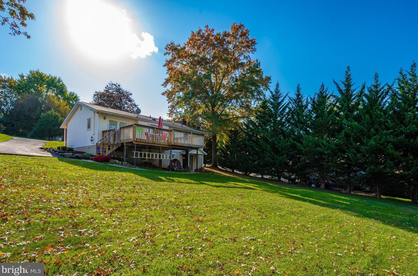 3005 Michael Rd, Mount Airy MD 21771-8922 exterior