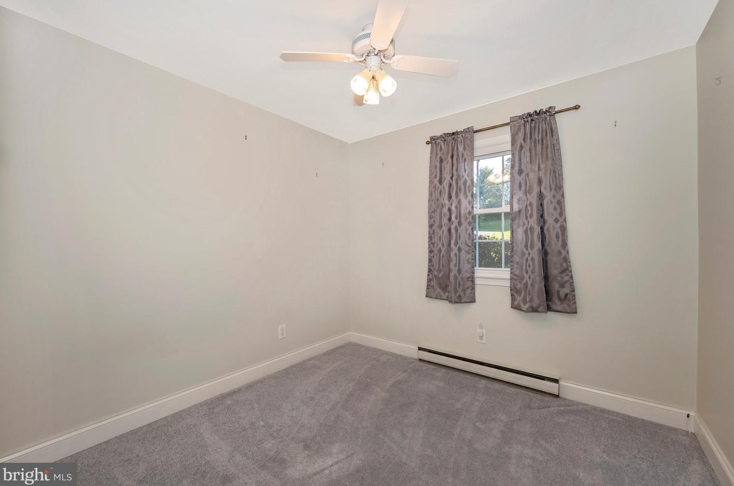 3005 Michael Rd, Mount Airy MD 21771-8922 exterior