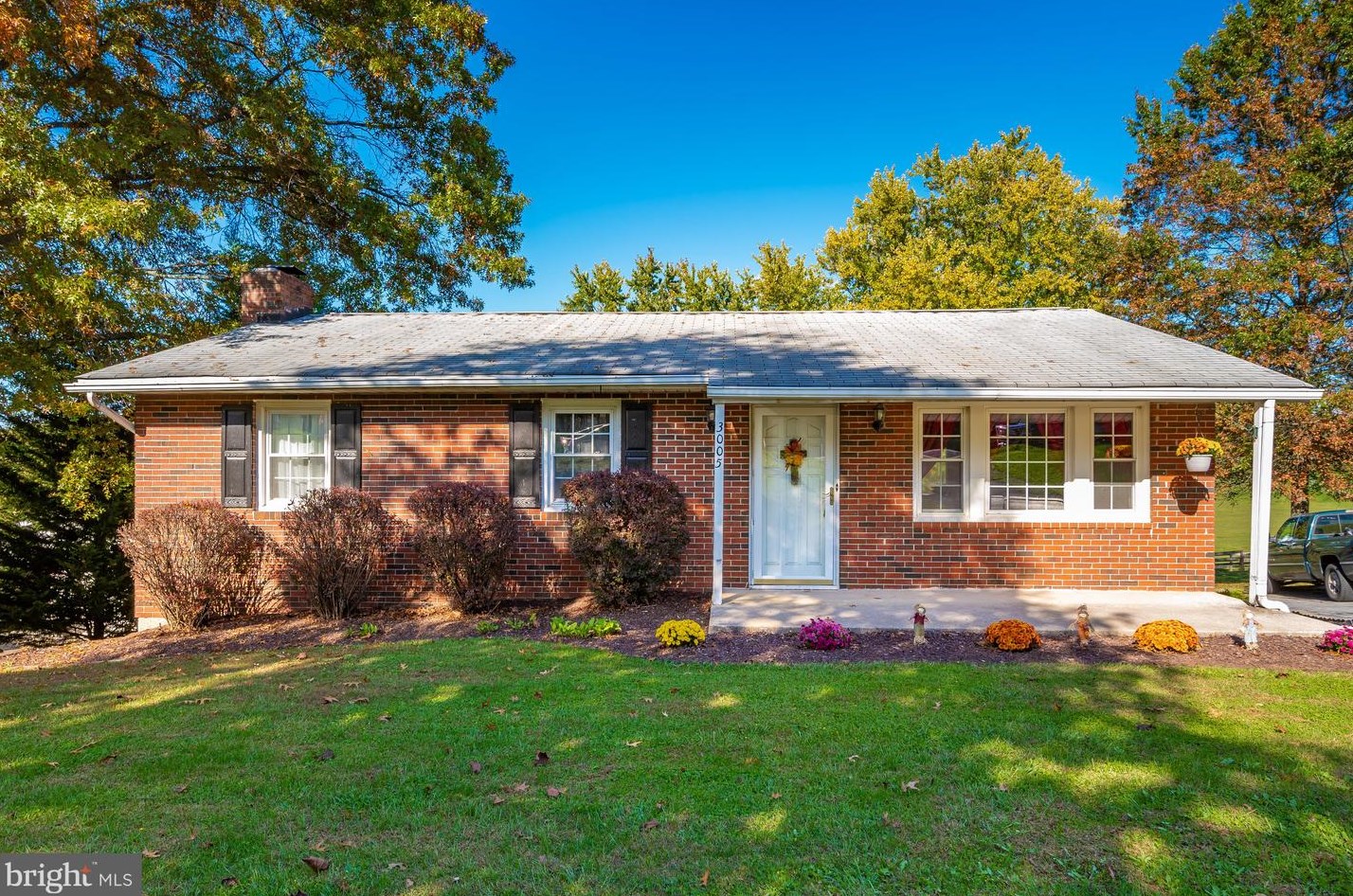 3005 Michael Rd, Mount Airy MD 21771-8922 exterior