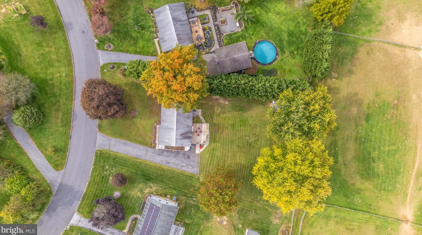 3005 Michael Rd, Mount Airy MD 21771-8922 exterior