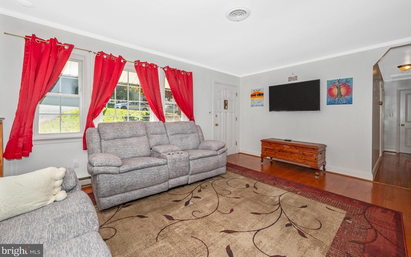 3005 Michael Rd, Mount Airy MD 21771-8922 exterior