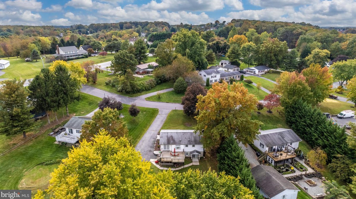 3005 Michael Rd, Mount Airy MD 21771-8922 exterior