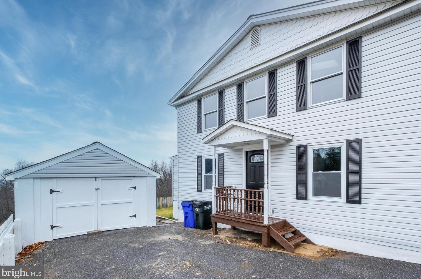 1116 Main St, Mount Airy MD 21771-5677 exterior