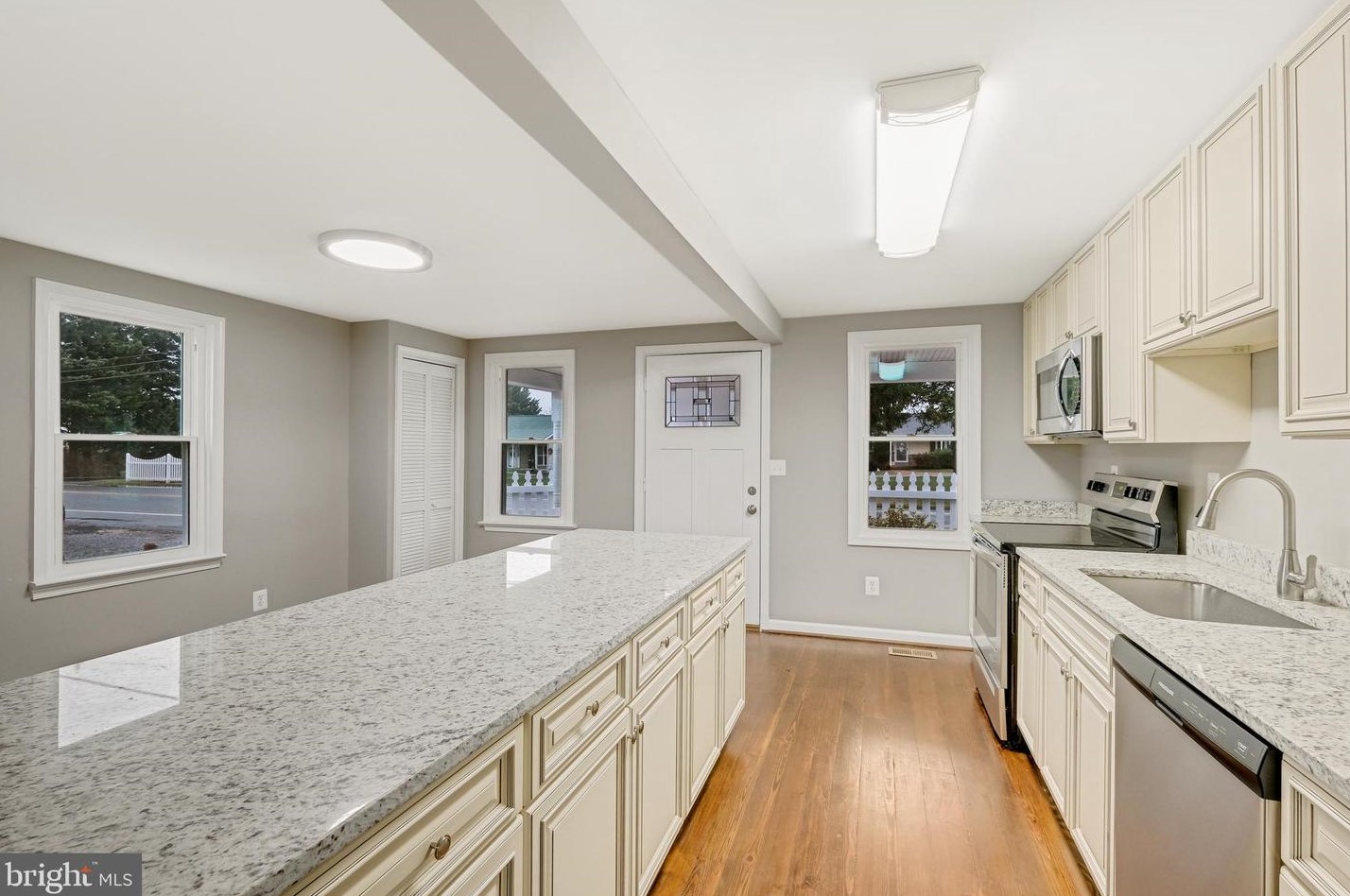 1116 Main St, Mount Airy MD 21771-5677 exterior