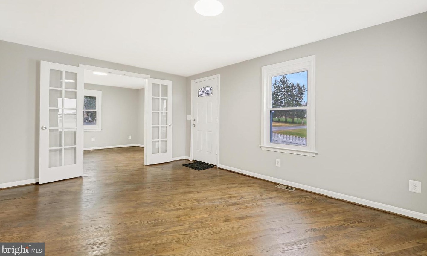 1116 Main St, Mount Airy MD 21771-5677 exterior