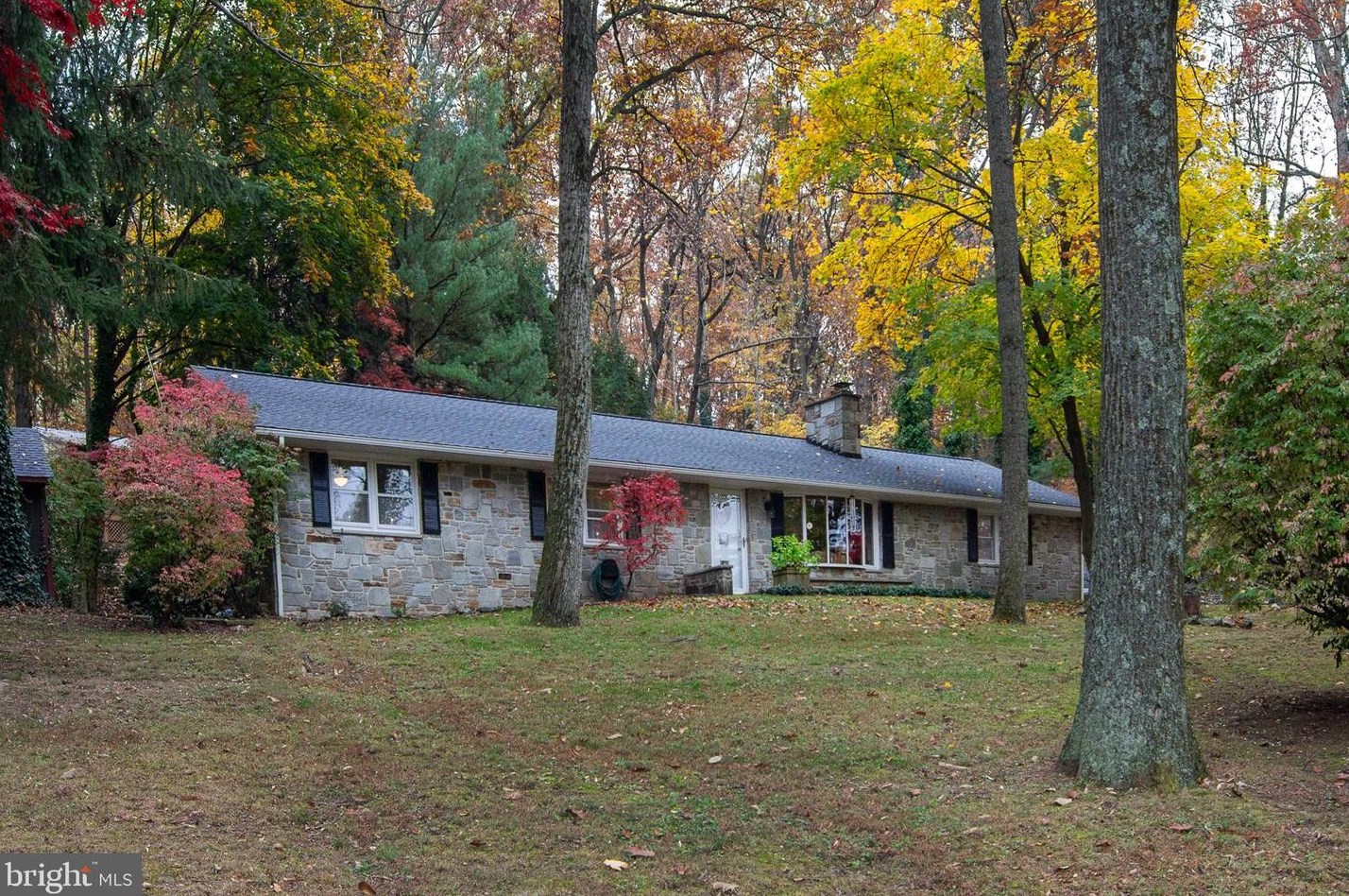 2401 Albert Rill Rd, Hampstead MD  21074-1014 exterior