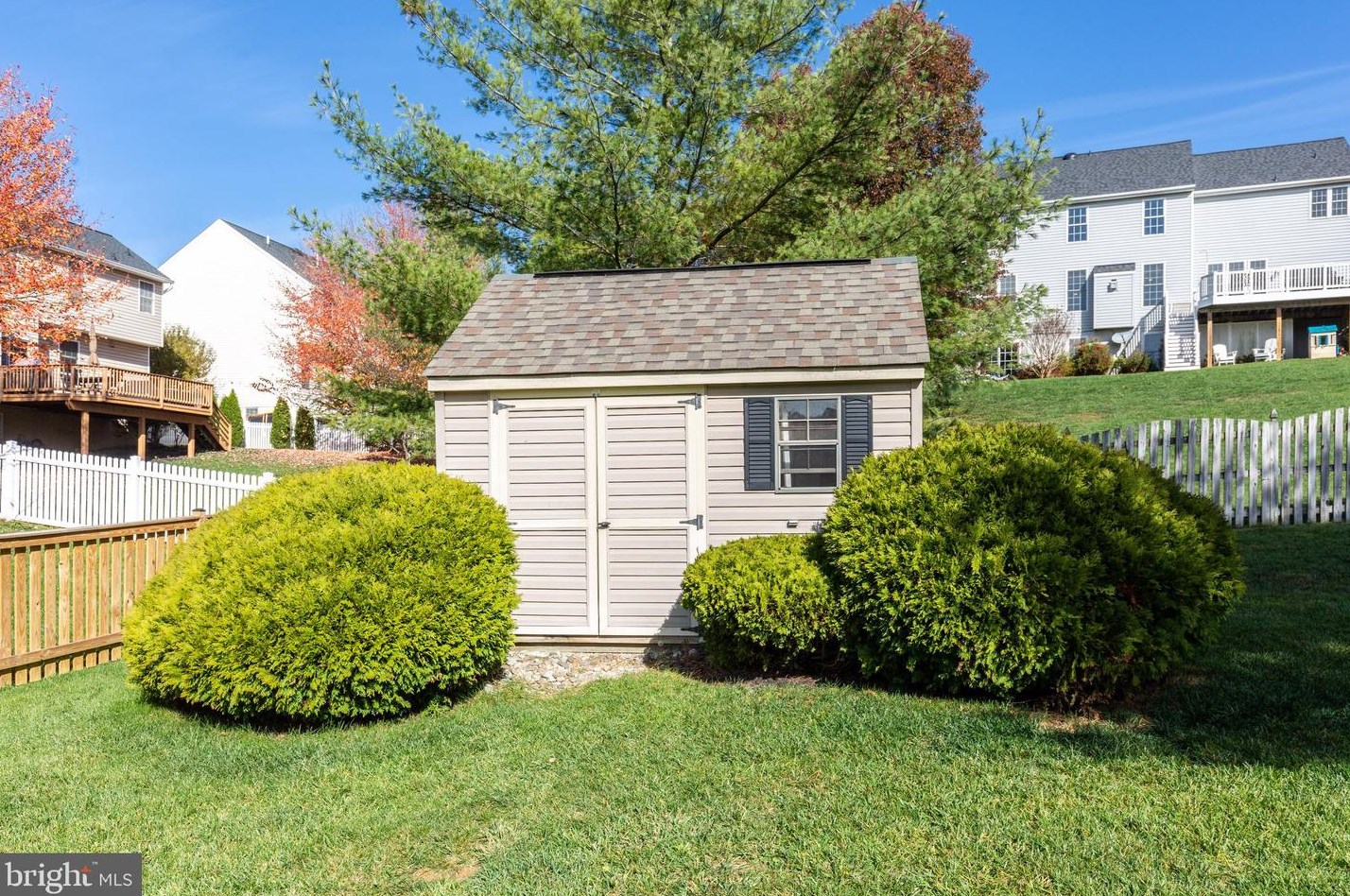 1303 Marian Way, Mount Airy MD 21771-5873 exterior