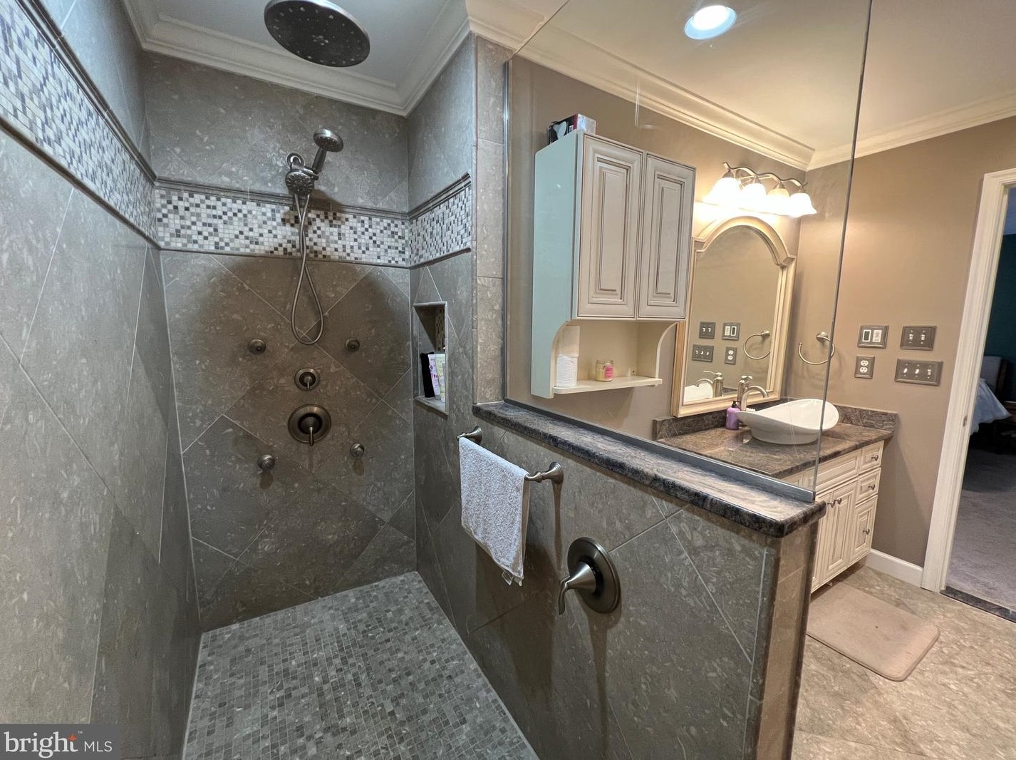 1303 Marian Way, Mount Airy MD 21771-5873 exterior