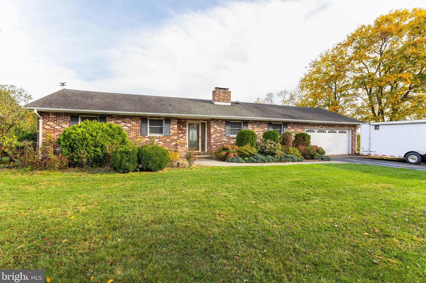 1953 Dennings Rd, New Windsor, MD 21776-8425
