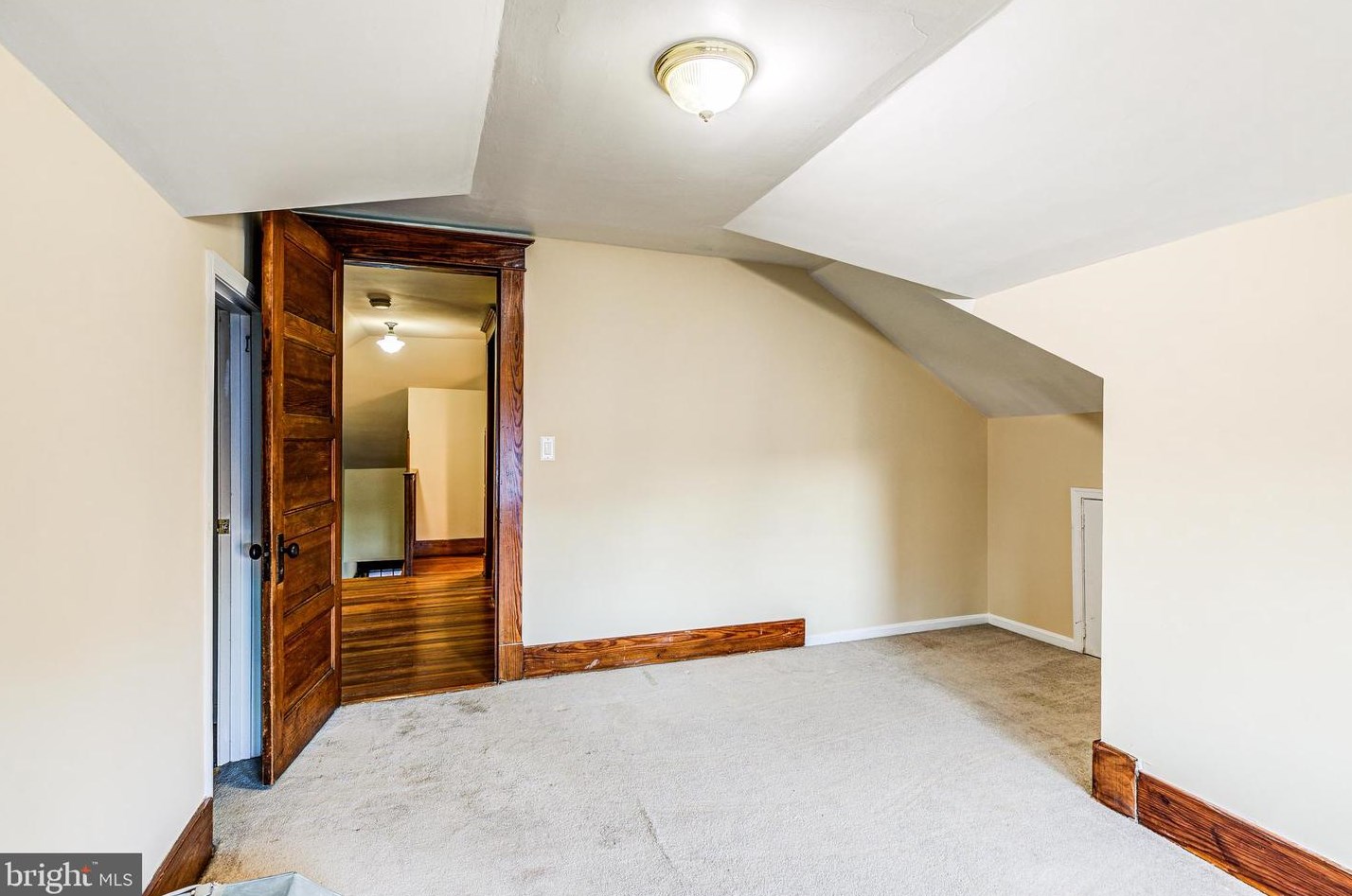 124 Main St, New Windsor MD  21776-9756 exterior